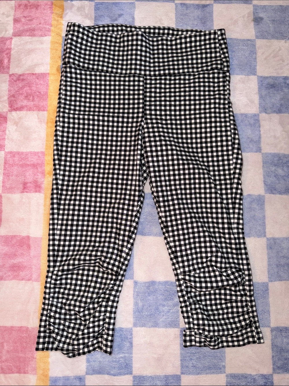 Black & White Gingham capri pants - suzy shier